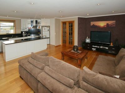 4
 
 
 
  
 
 
 2
 
 
 
 
 
 
 
 
 11 Cherry Grove, LATROBE TAS 7307, Latrobe - Thumbnail 5