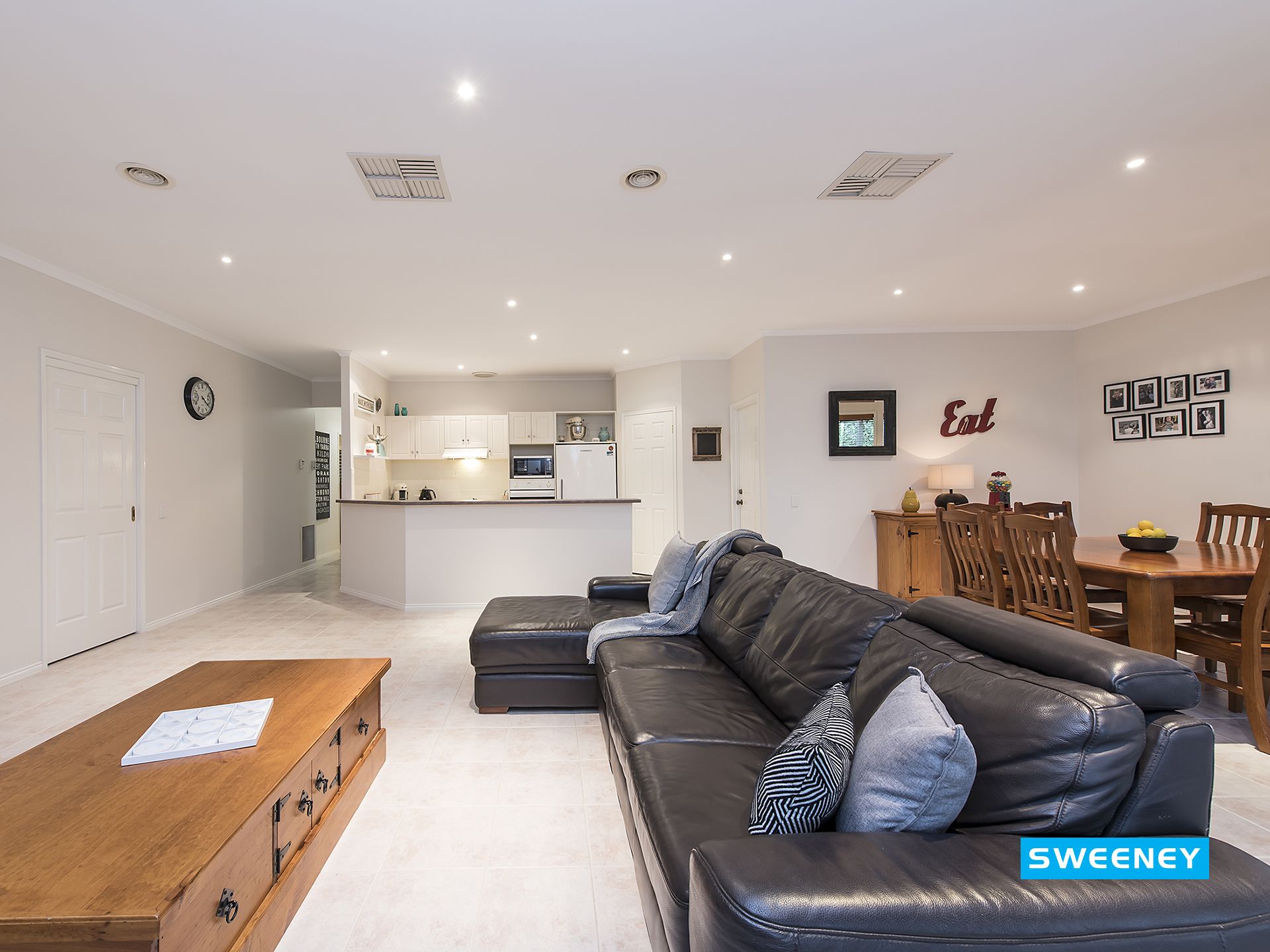 10 Franklin Place, Caroline Springs - Thumbnail 7