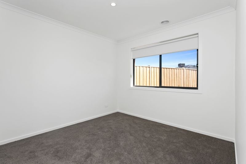 16 Graded Street, Manor Lakes