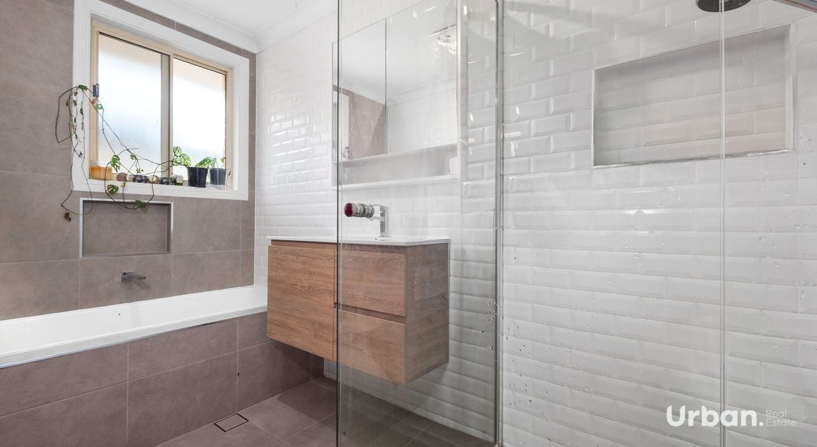 Bligh Park 1/27 Neilson Crescent