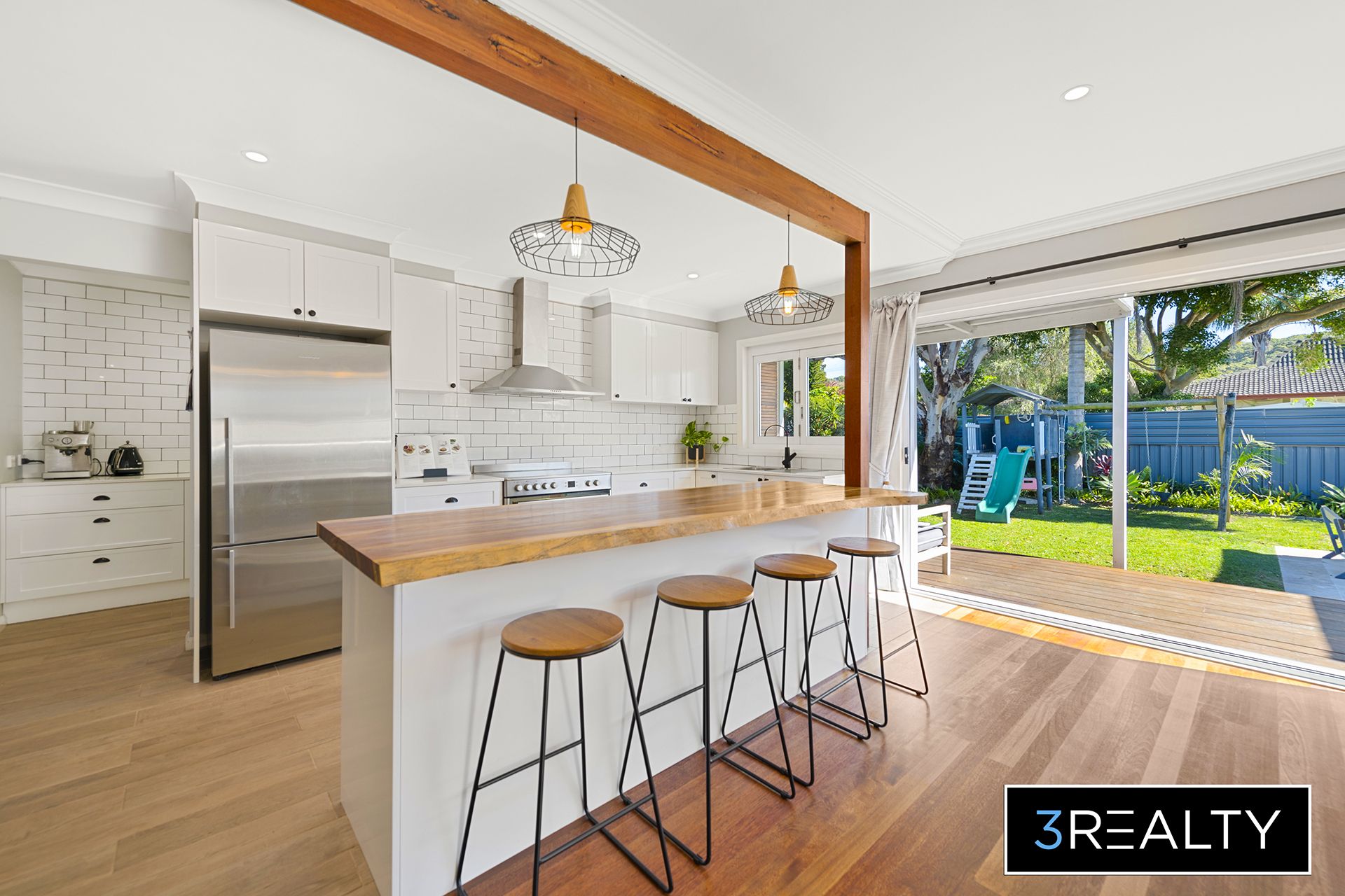 175 Macquarie Grove, Caves Beach - Thumbnail 4
