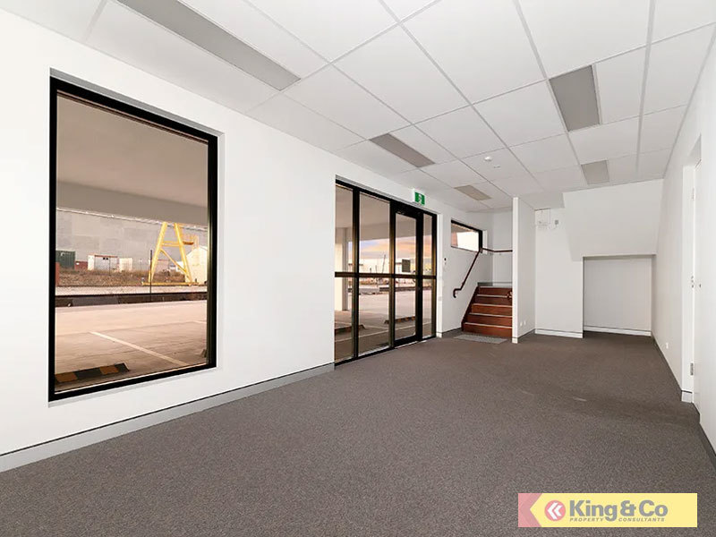 IMMACULATE PRESENTATION - FANTASTIC LOCATION!