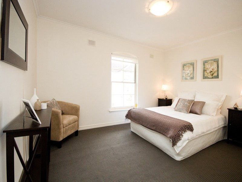 4/8 Robert Street Glenelg South 5045
