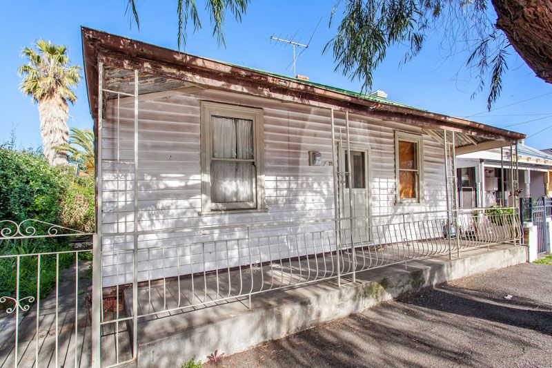 31 Newell Street, Footscray - Thumbnail 2