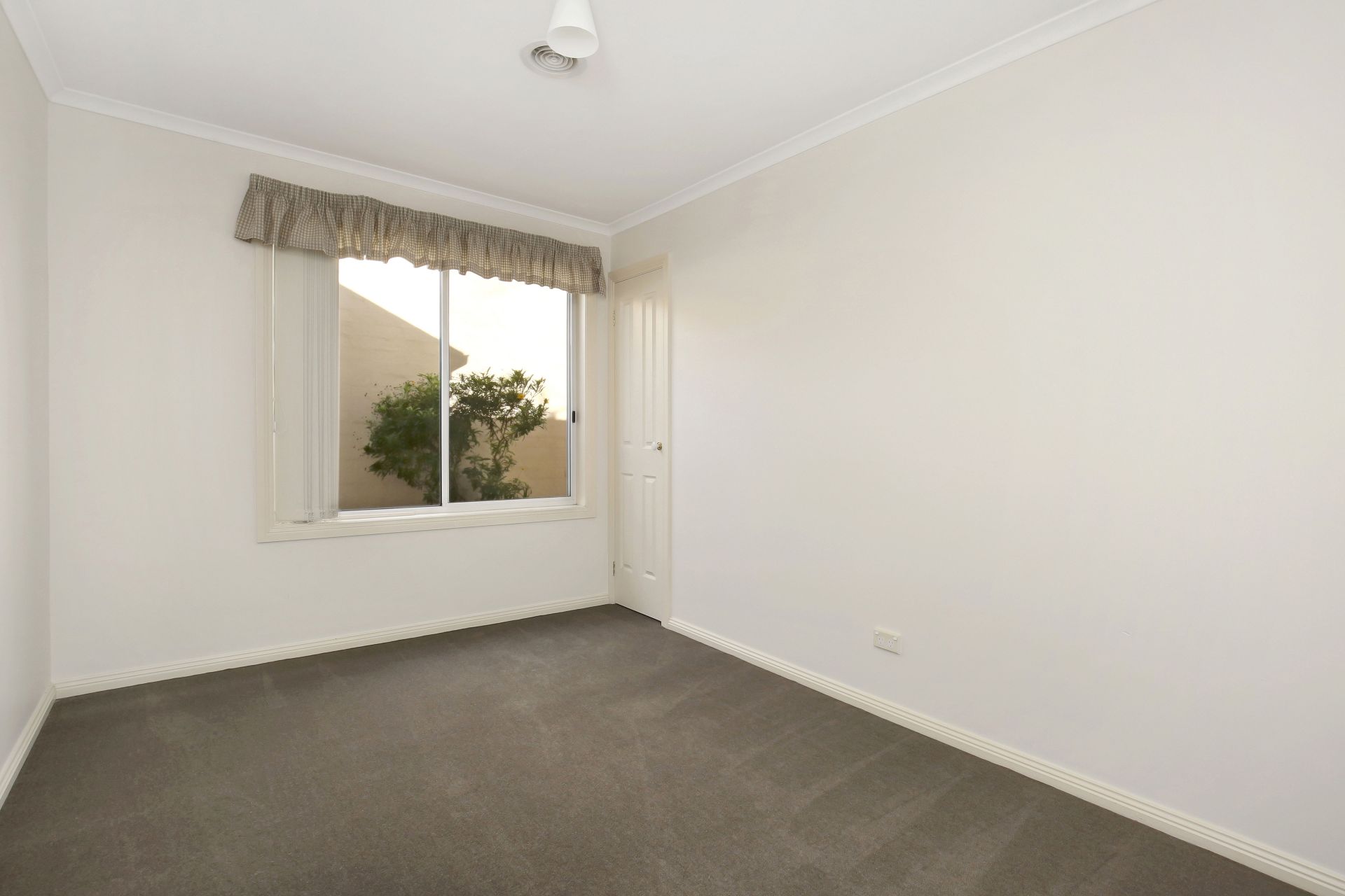Central Location  *Insp Thu 7th Sep @ 5:05pm*