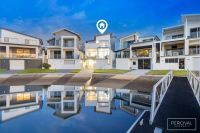 Hidden Gem Overlooking Waterfront & Mountains