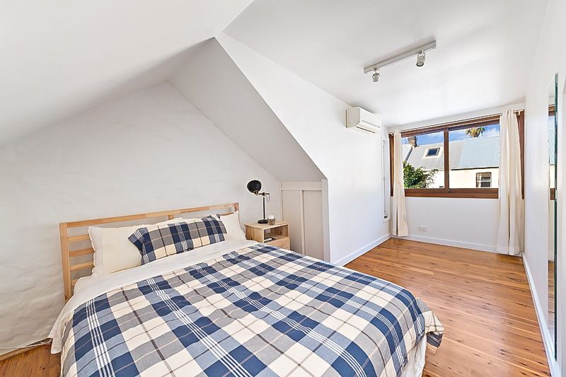 SOLD - Light and Style in Surry Hills Landmark 'Cat Alley'