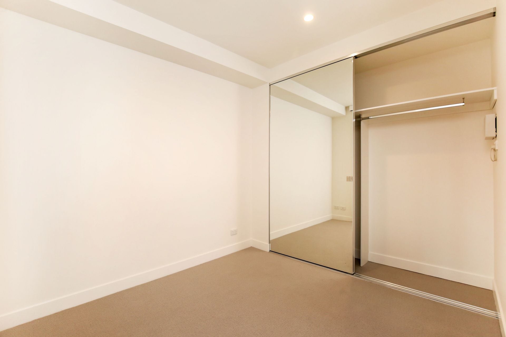 ONE BEDROOM PLUS STUDY