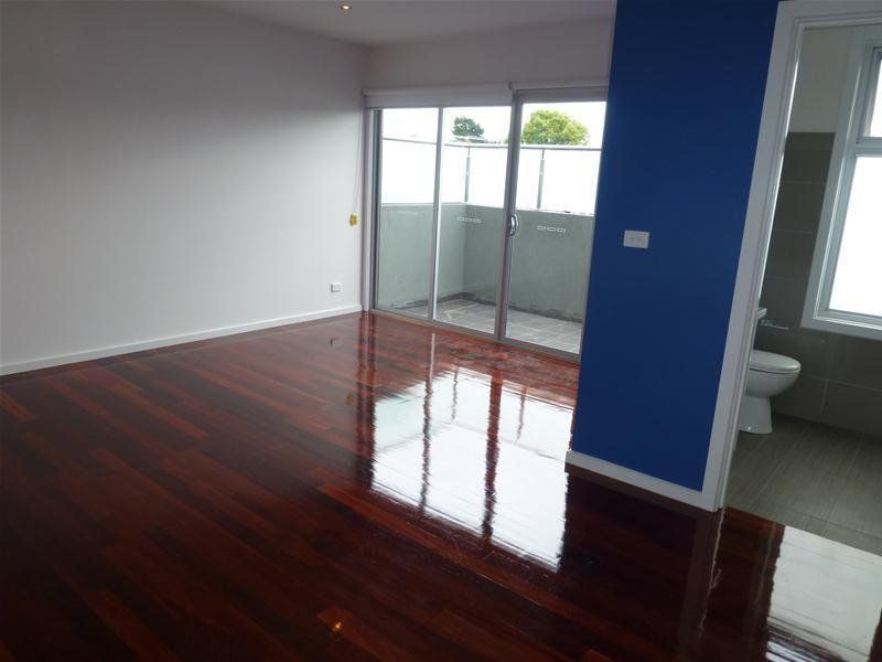 Perfectly presented townhouse available now!