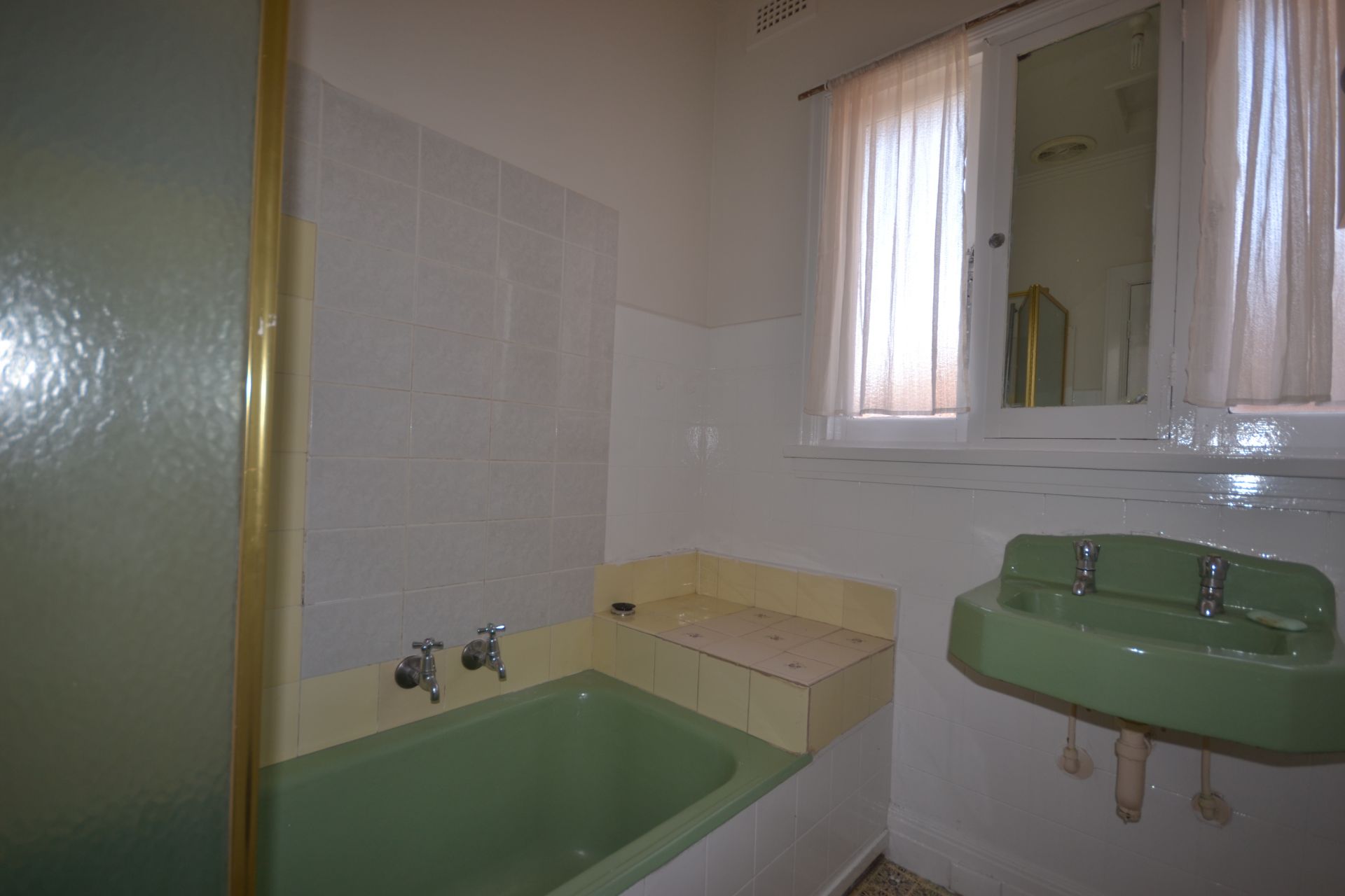 A SPACIOUS 2 BEDROOM HOUSE TO CALL HOME