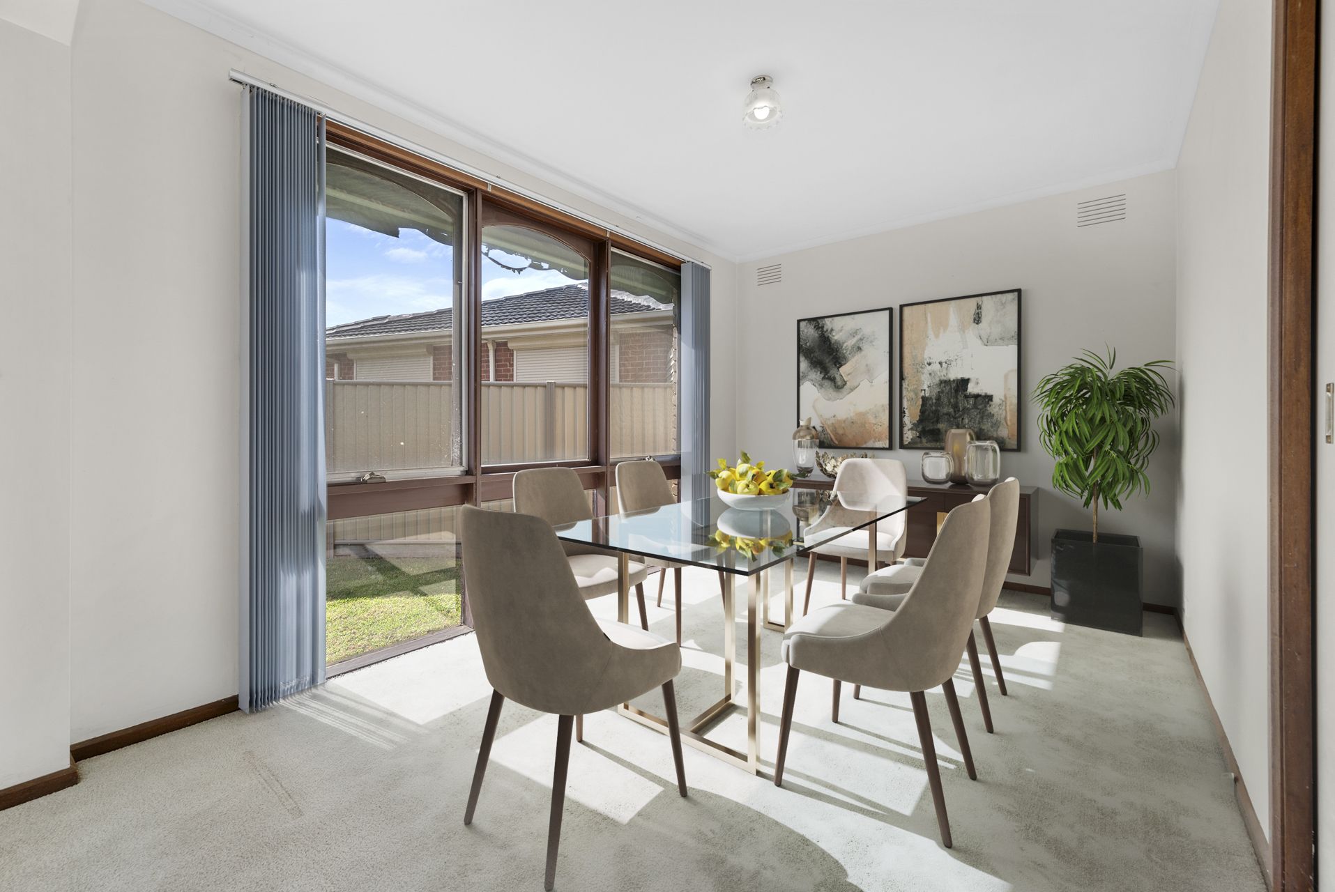 SUBSTANTIAL 4 BEDROOM FAMILY HOME - 646m2
