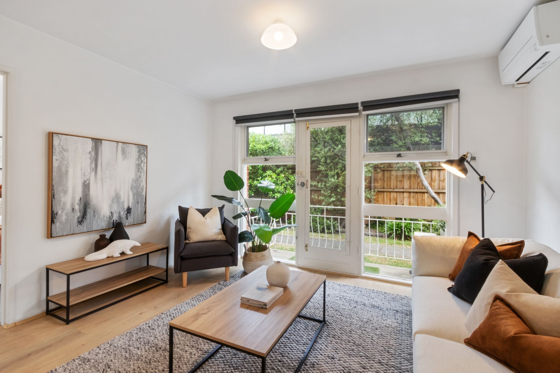 Stunning Apartment Close To All Amenities