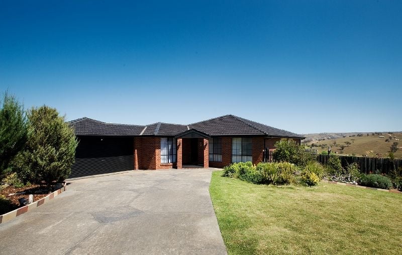 3 Rosehill Drive, Bacchus Marsh - Thumbnail 2