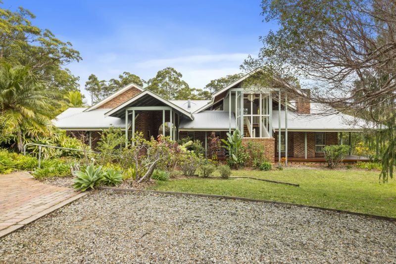 Architect Designed Home Close to the Beach