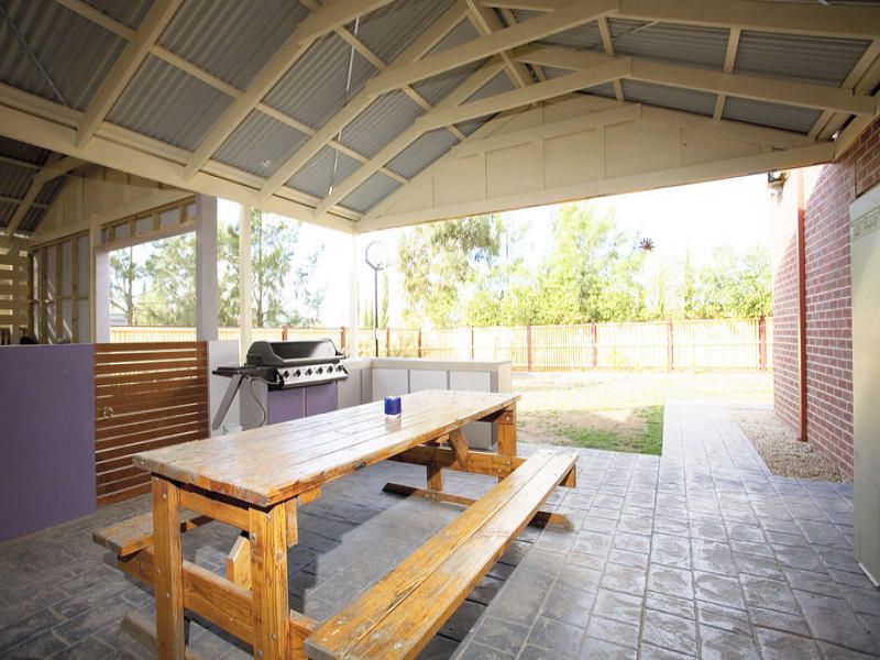 1 Hampstead Green, Caroline Springs - Thumbnail 6