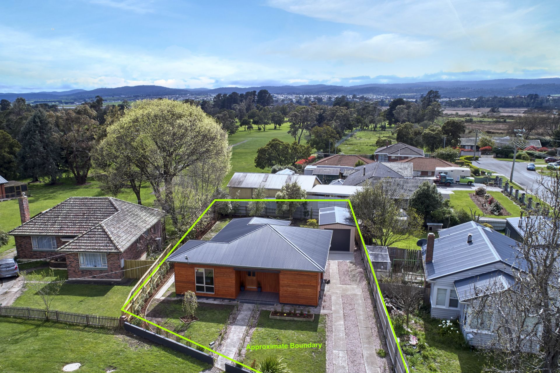 23 Freeland Crescent RIVERSIDE, Riverside - Thumbnail 3