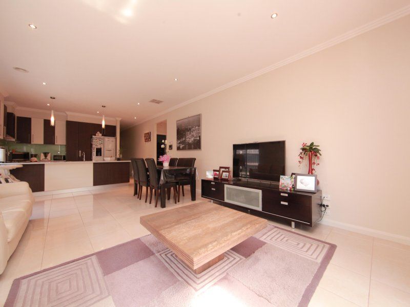 27 Carinya Crescent SOUTH MORANG, South Morang - Thumbnail 5