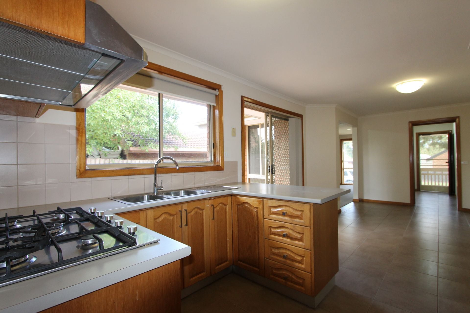 WELL PRICED, FANTASTIC LOCATION!!
