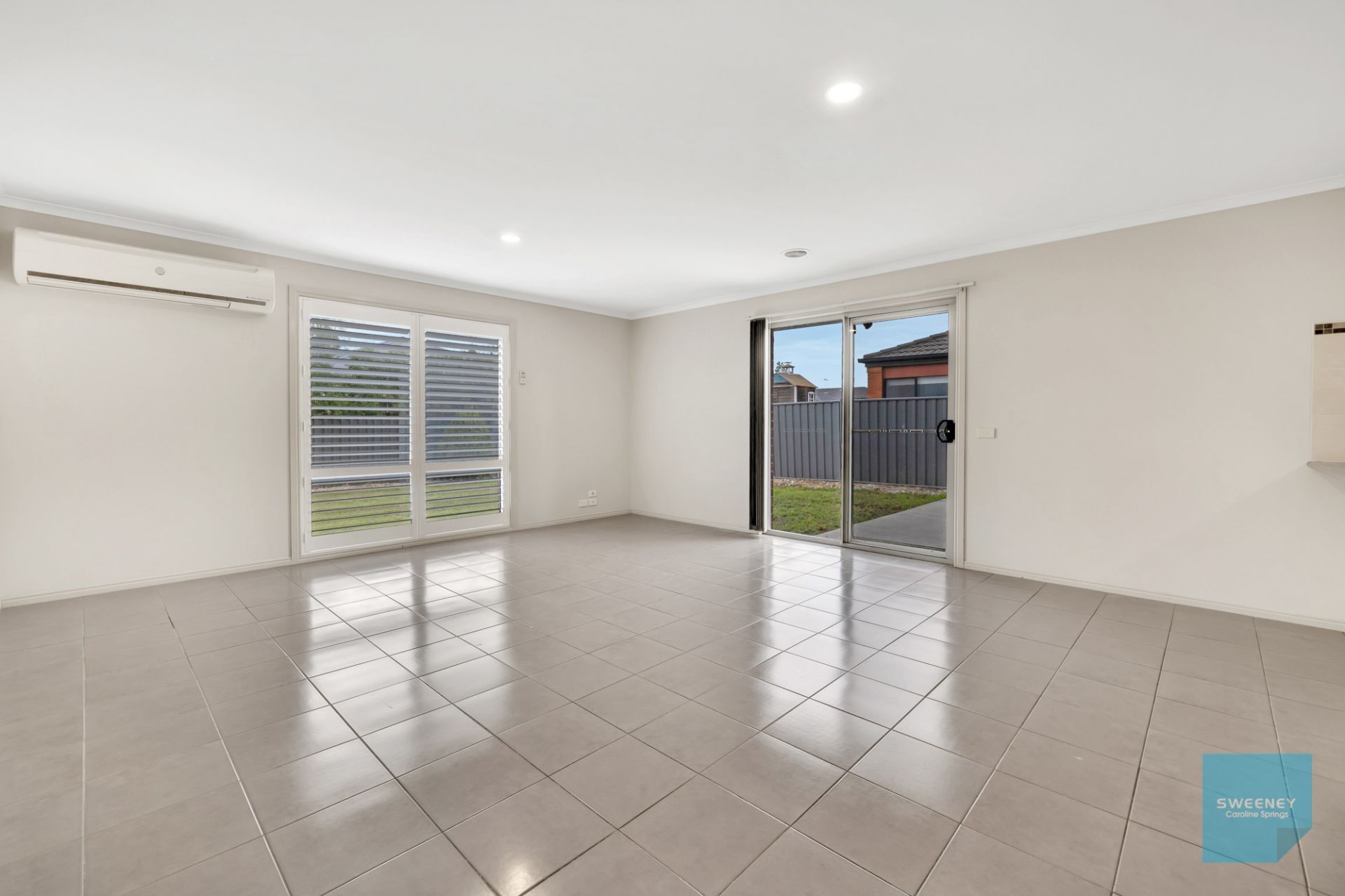 18 Yarra Gum Road, Manor Lakes - Thumbnail 5