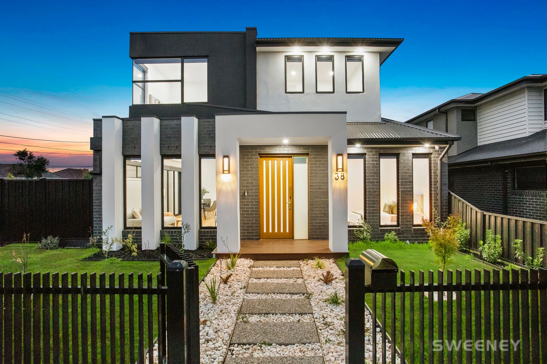 38 Valerian Avenue, Altona North - Thumbnail 2