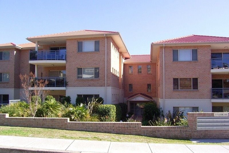 1-7 Clyde Ave