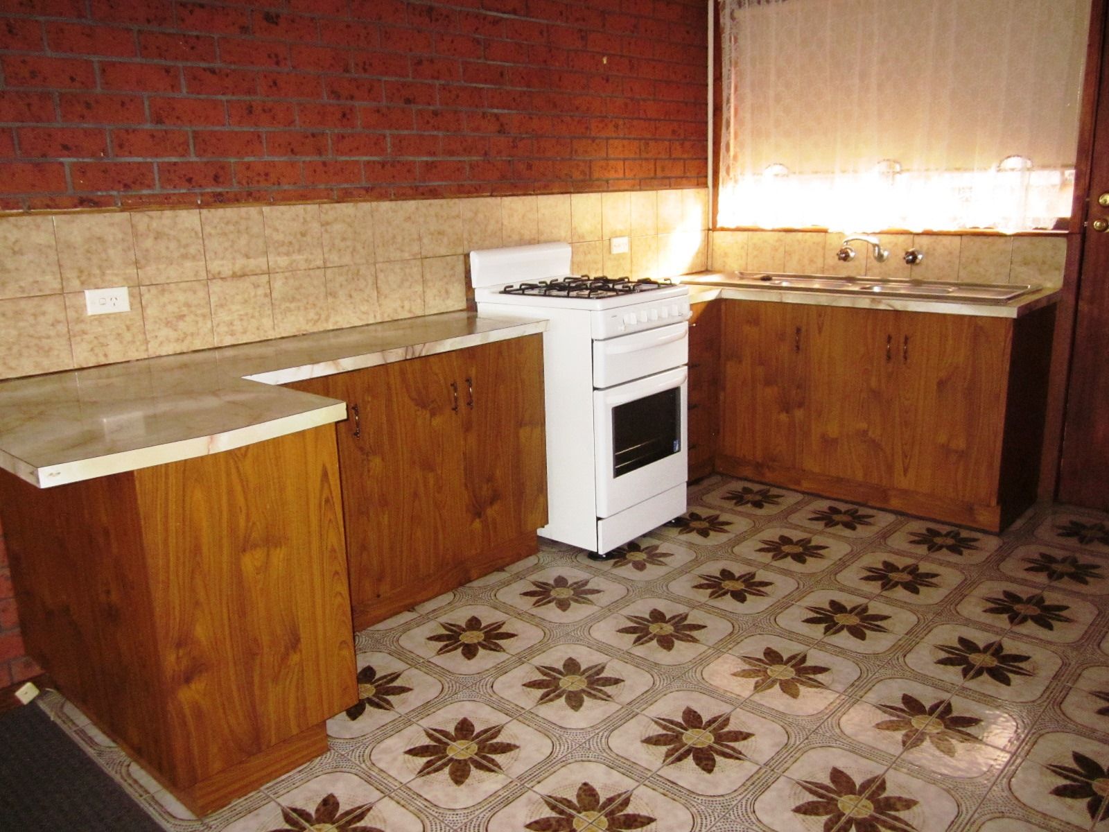 WALKING DISTANCE TO EVERYTHING -  Please note: 6 month lease only