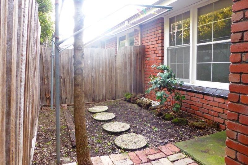 Cosy Unit With Plenty Of Space To Offer!