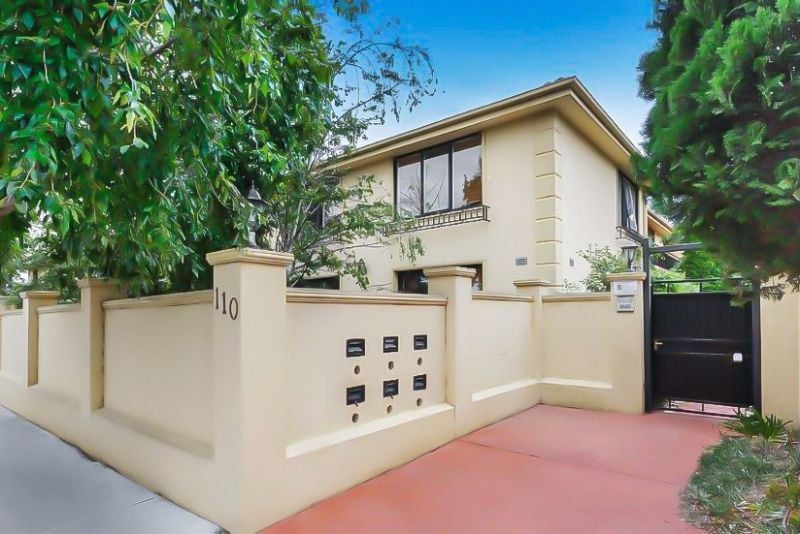 3/110 Normanby Avenue, Thornbury