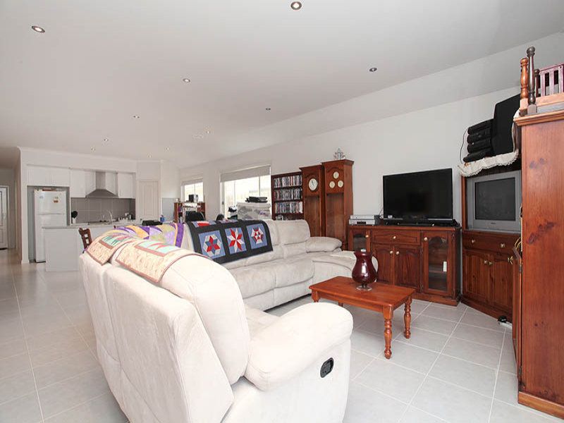 638 Eynesbury Road, Eynesbury - Thumbnail 5