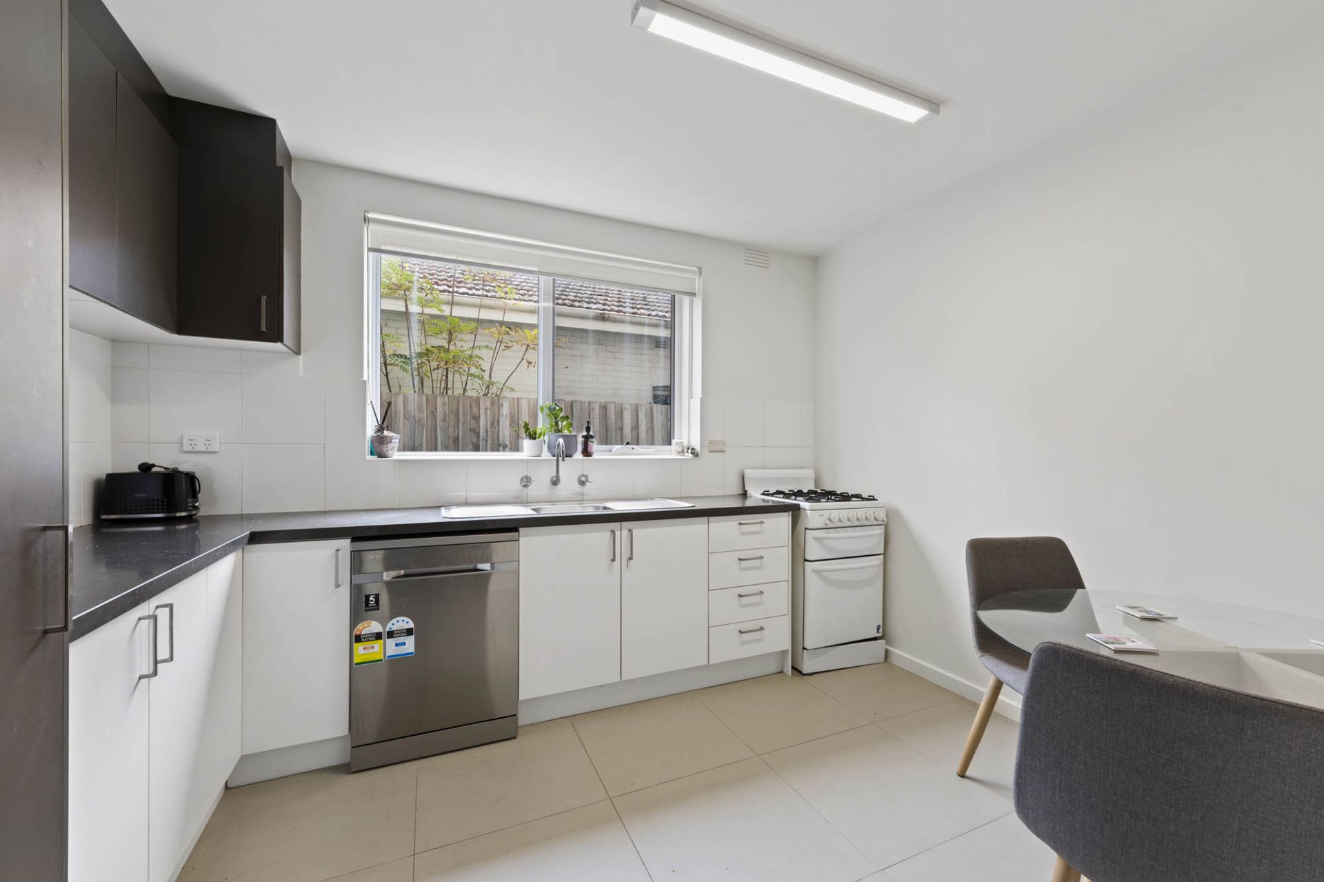 1/145A Hotham Street, Balaclava - Thumbnail 4