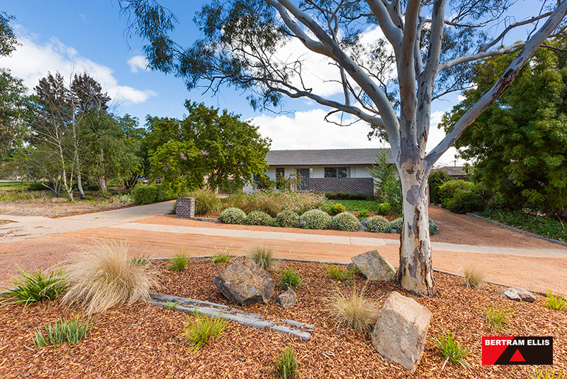 72 Namatjira Drive, Stirling - Thumbnail 2