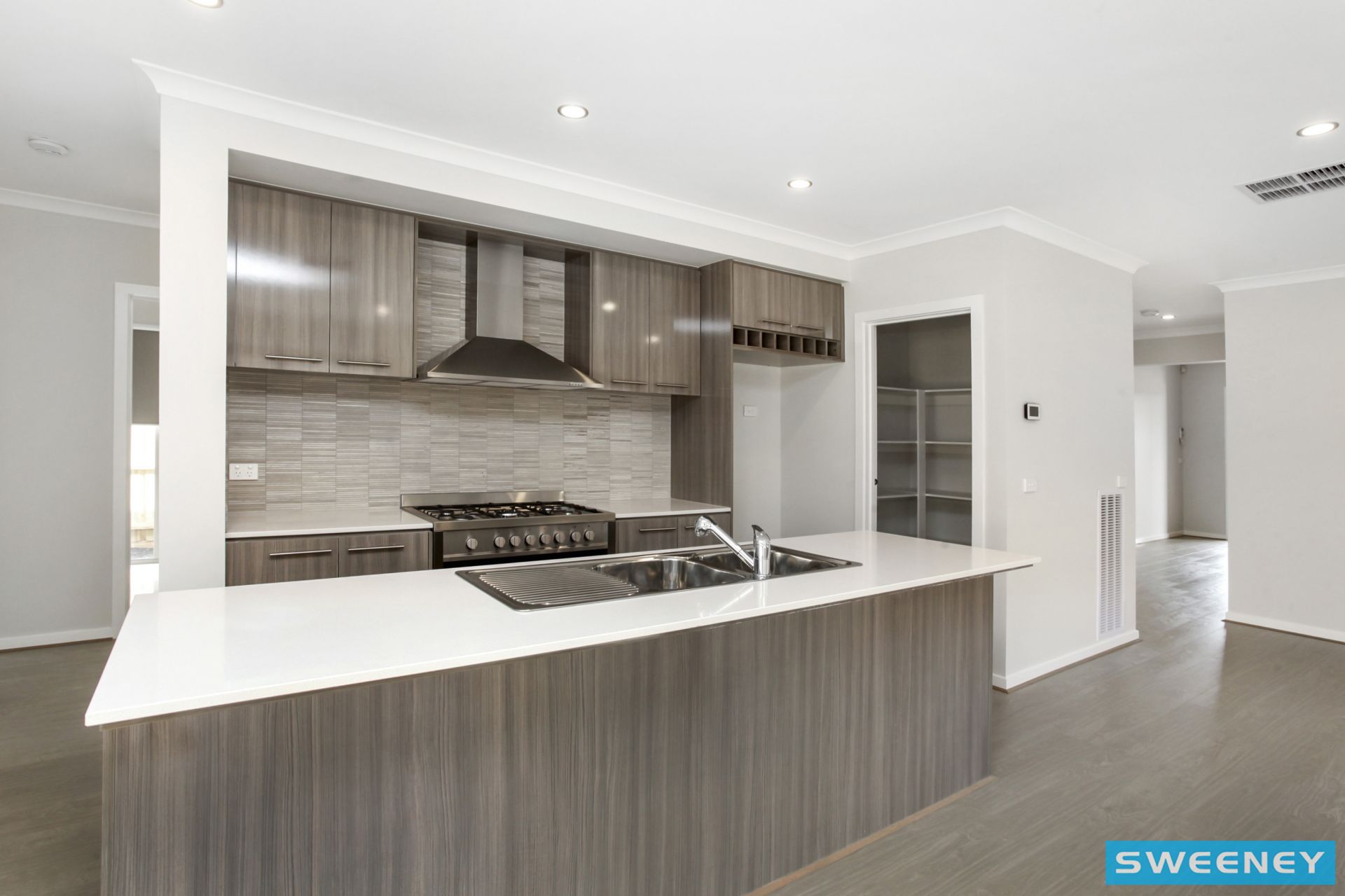 3 Lacebark Lane, Rockbank - Thumbnail 3