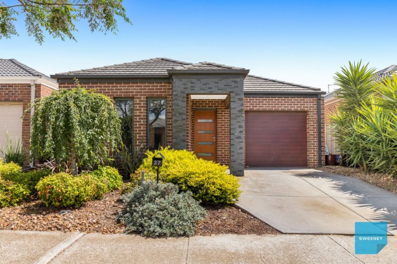 37 Daly Circuit, Caroline Springs - Thumbnail 2