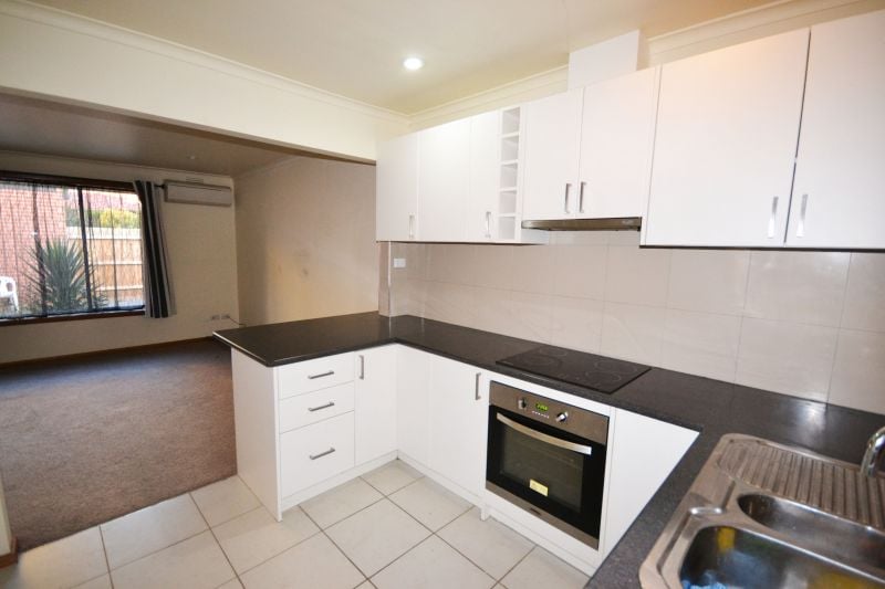 3/64 Northernhay Street, Reservoir