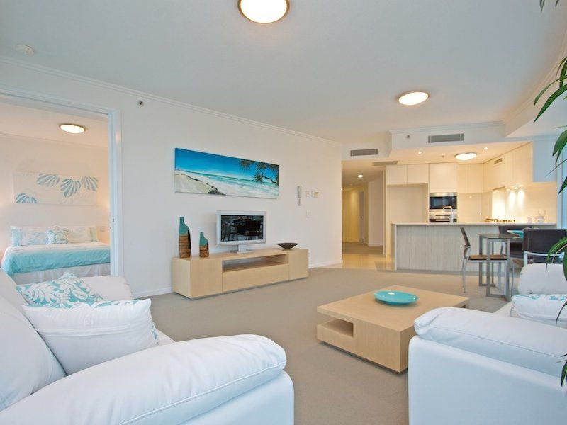 501 110 Marine Parade, COOLANGATTA, Coolangatta - Thumbnail 2