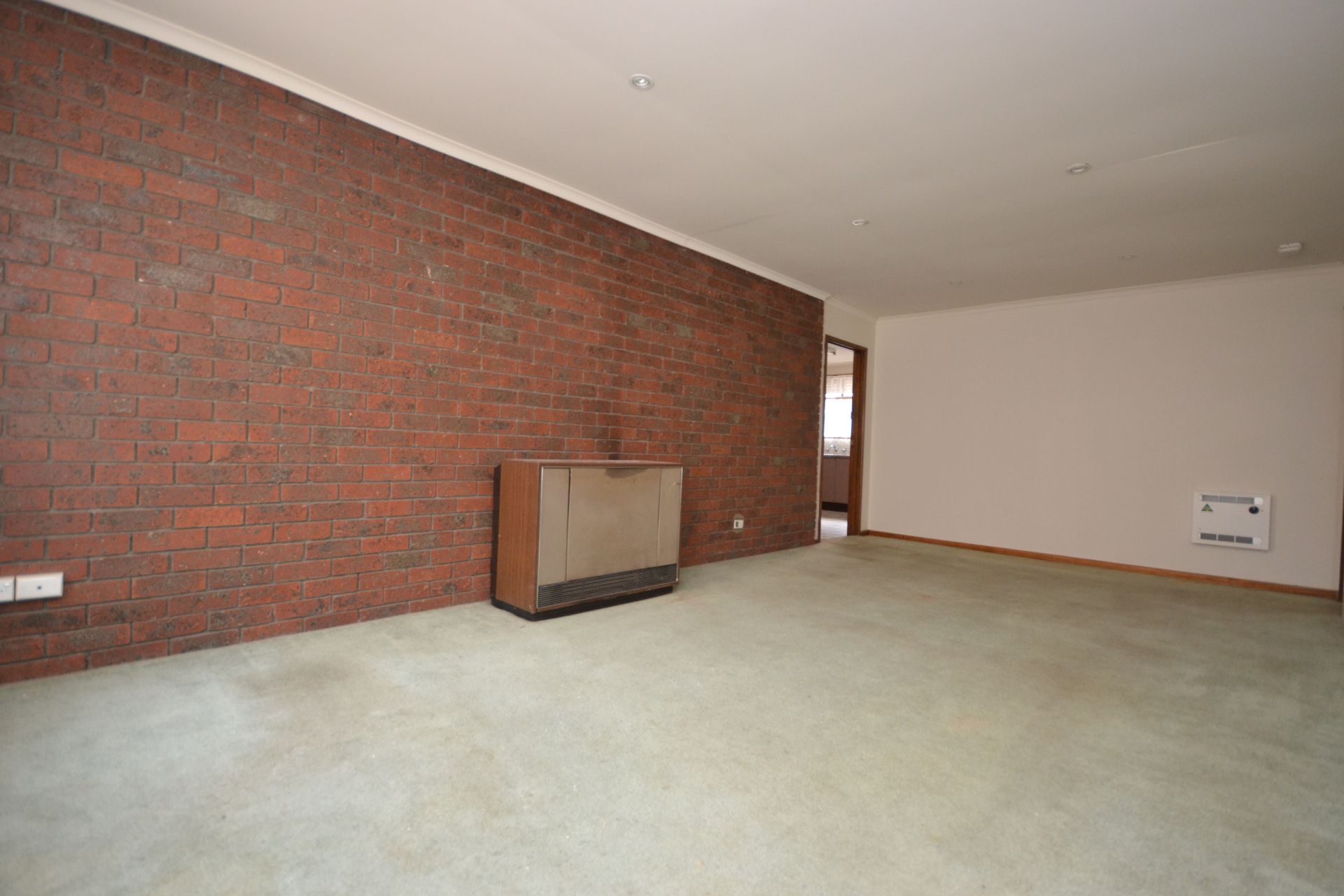 VILLA UNIT IN VIBRANT LIFESTYLE SETTING
