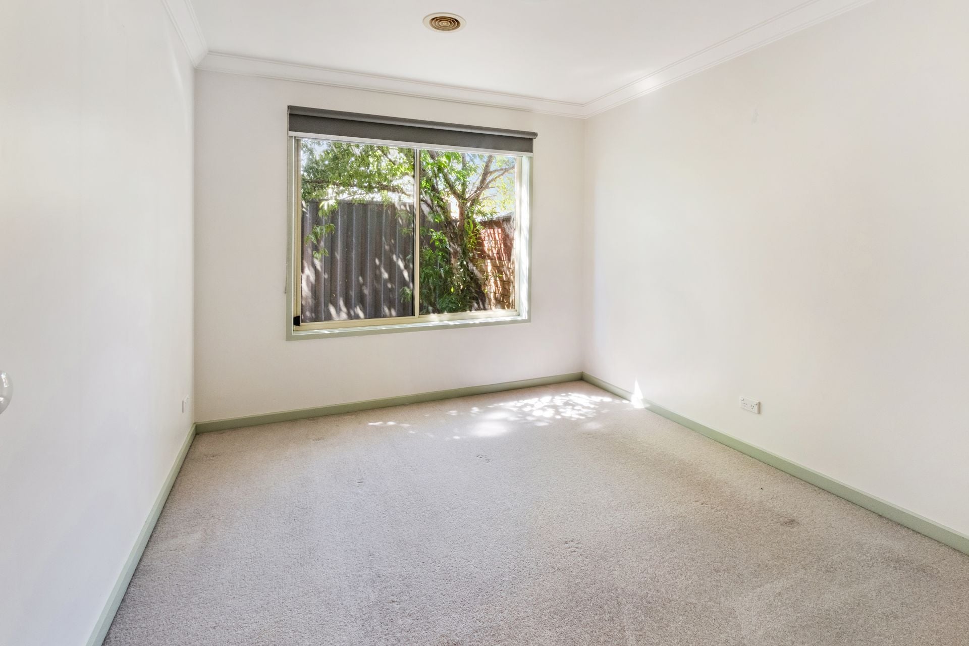 Cosy Two Bedroom Unit!