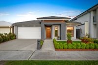 2 Atbara Lane, Cranbourne South VIC