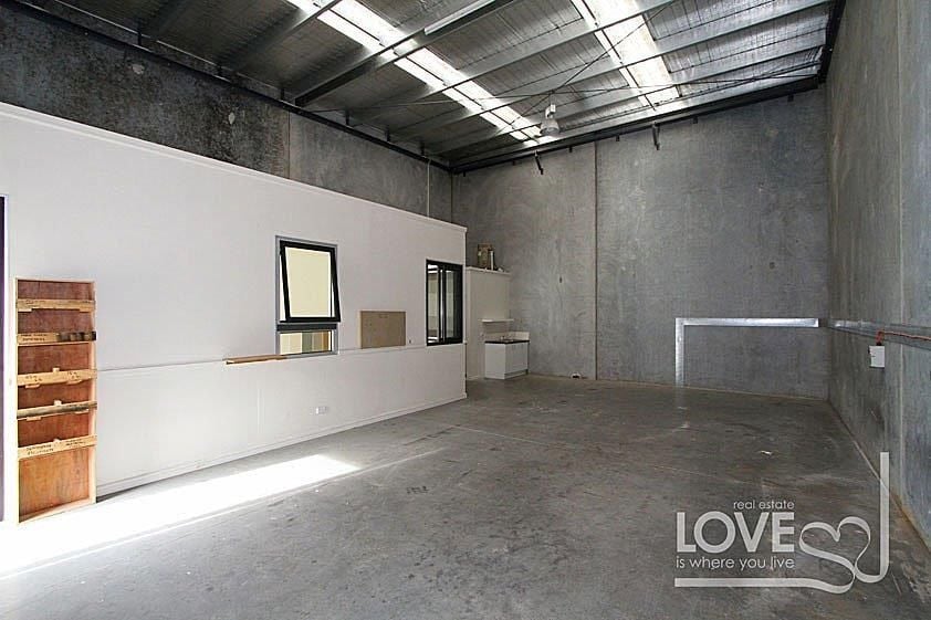 SECURE FACTORY/WAREHOUSE IN EXCELLENT LOCATION 
AVAILABLE NOW - CALL TO INSPECT!
