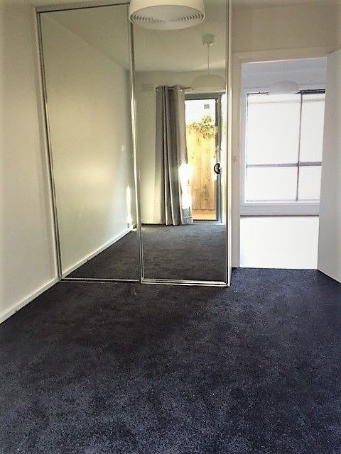 COURTYARD LIVING - FULLY RENOVATED
