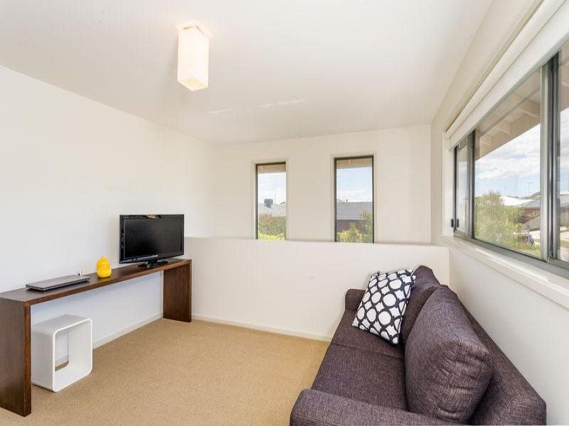 1 Walyunga
Mews OCEAN GROVE VIC, Ocean Grove - Thumbnail 7