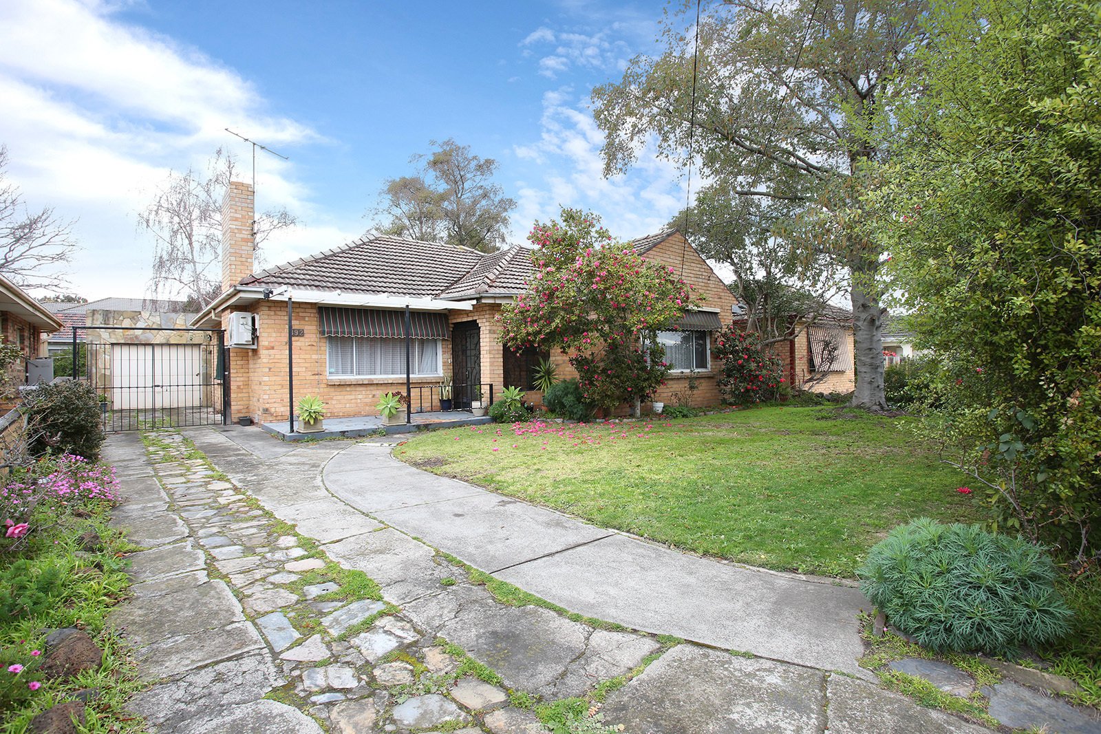 892 Centre Road, BENTLEIGH EAST, VIC, 3165 House buyMyplace