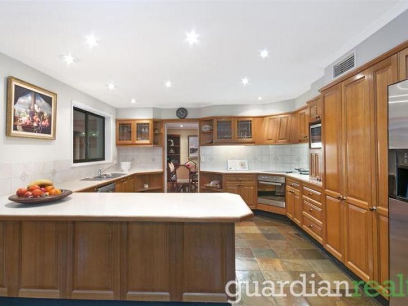 5 Southleigh Avenue CASTLE HILL NSW, Castle Hill - Thumbnail 6