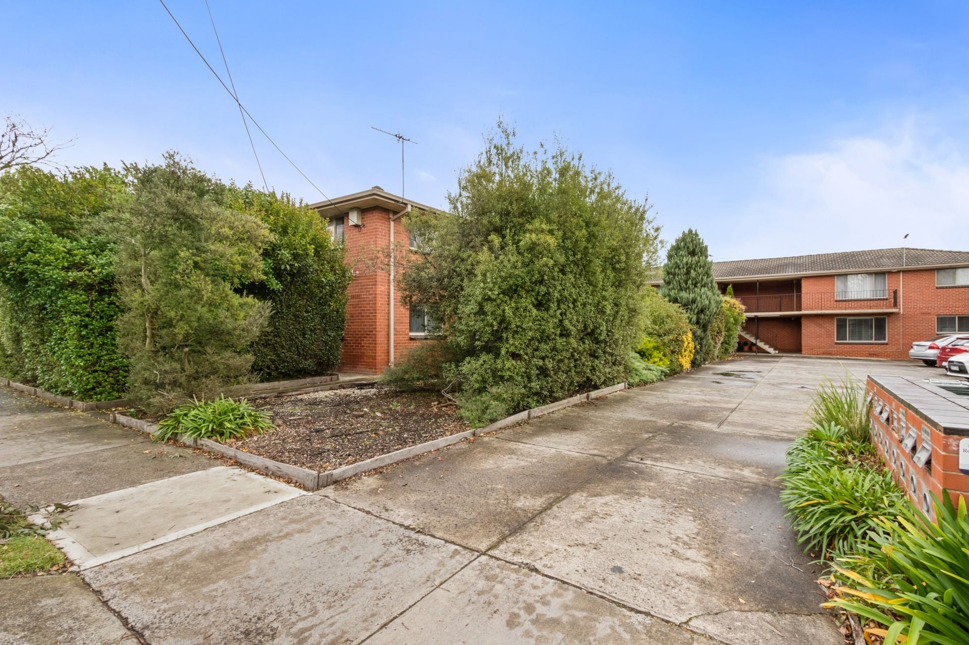 TWO BEDROOM APARTMENT IN A SOUGHT AFTER LOCATION