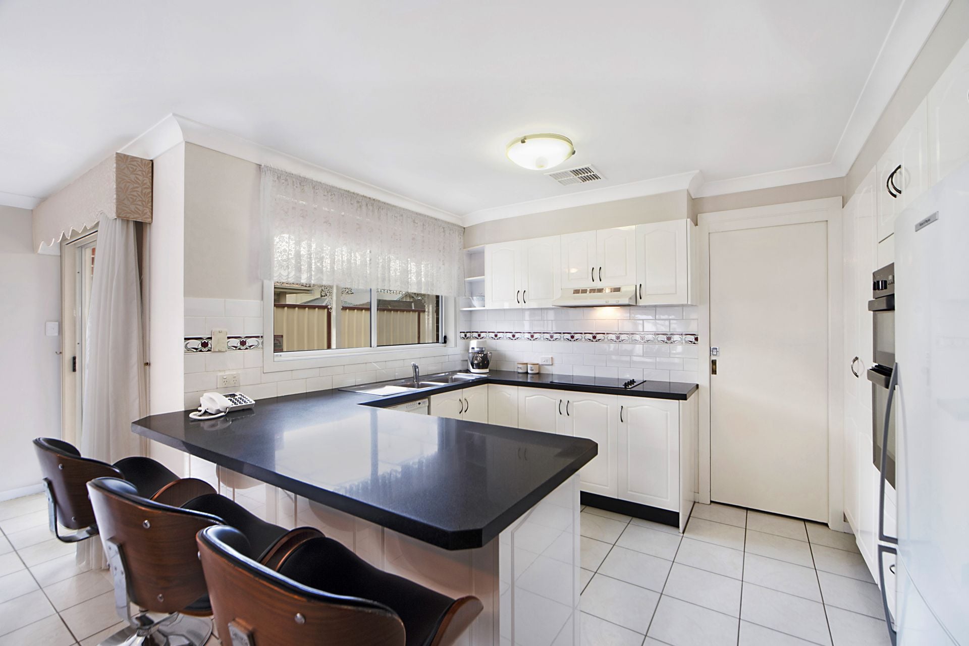 Easy to Care for Home that's Private Yet Just 250m to Beautiful Lake Macquarie, Easy To Care For Home That'S Private Yet Just 250m To Beautiful Lake Macquarie - Thumbnail 5