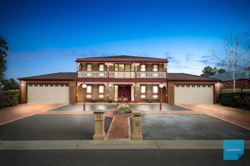 12 King Circuit, Caroline Springs - Thumbnail 2