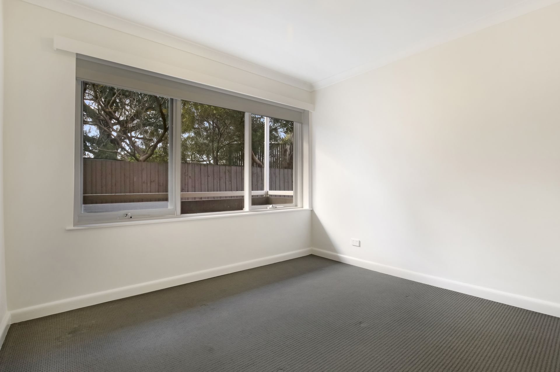 Recently Renovated, 2 Weeks Rent Free!