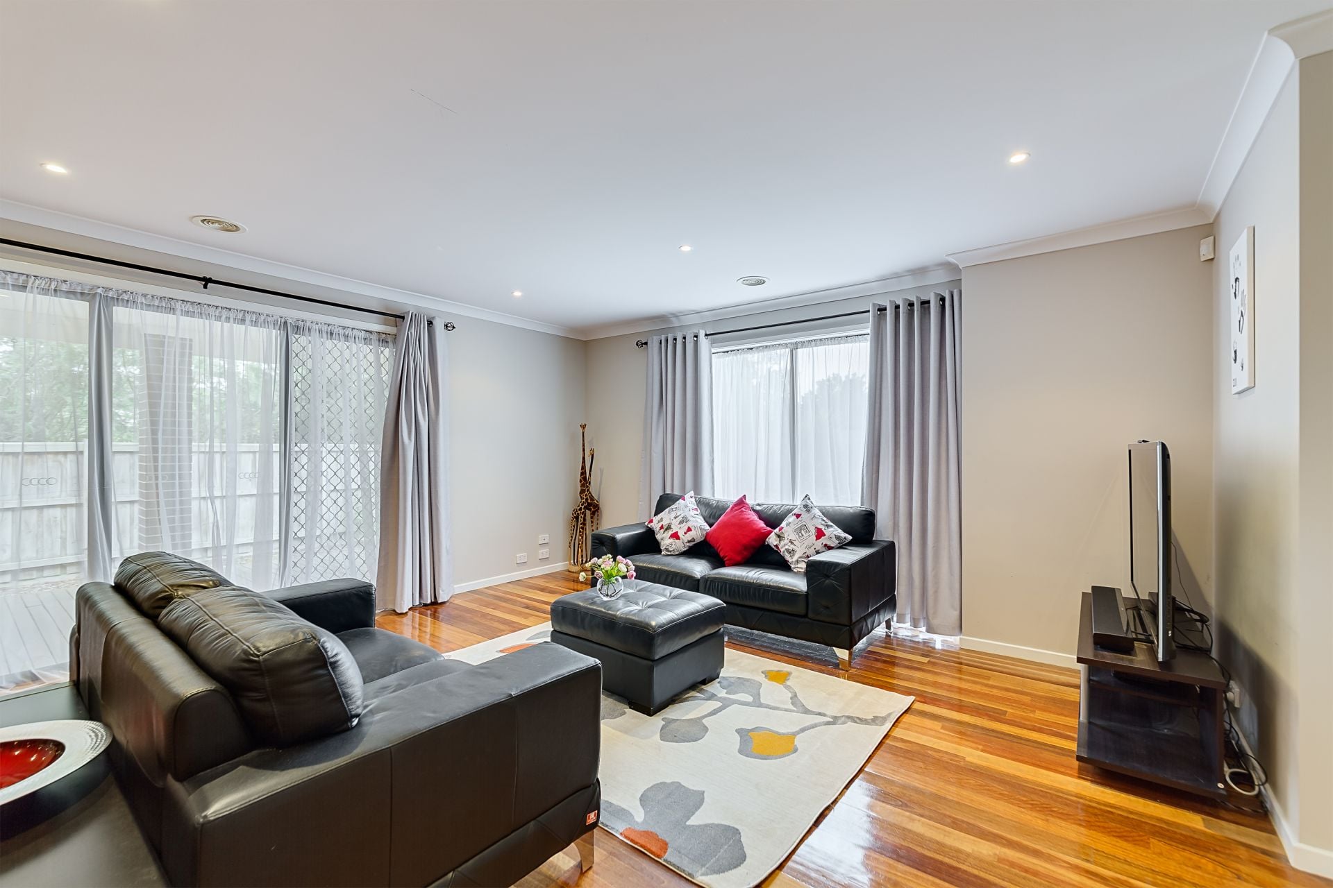 6 Jindabyne Avenue South Morang, South Morang - Thumbnail 7