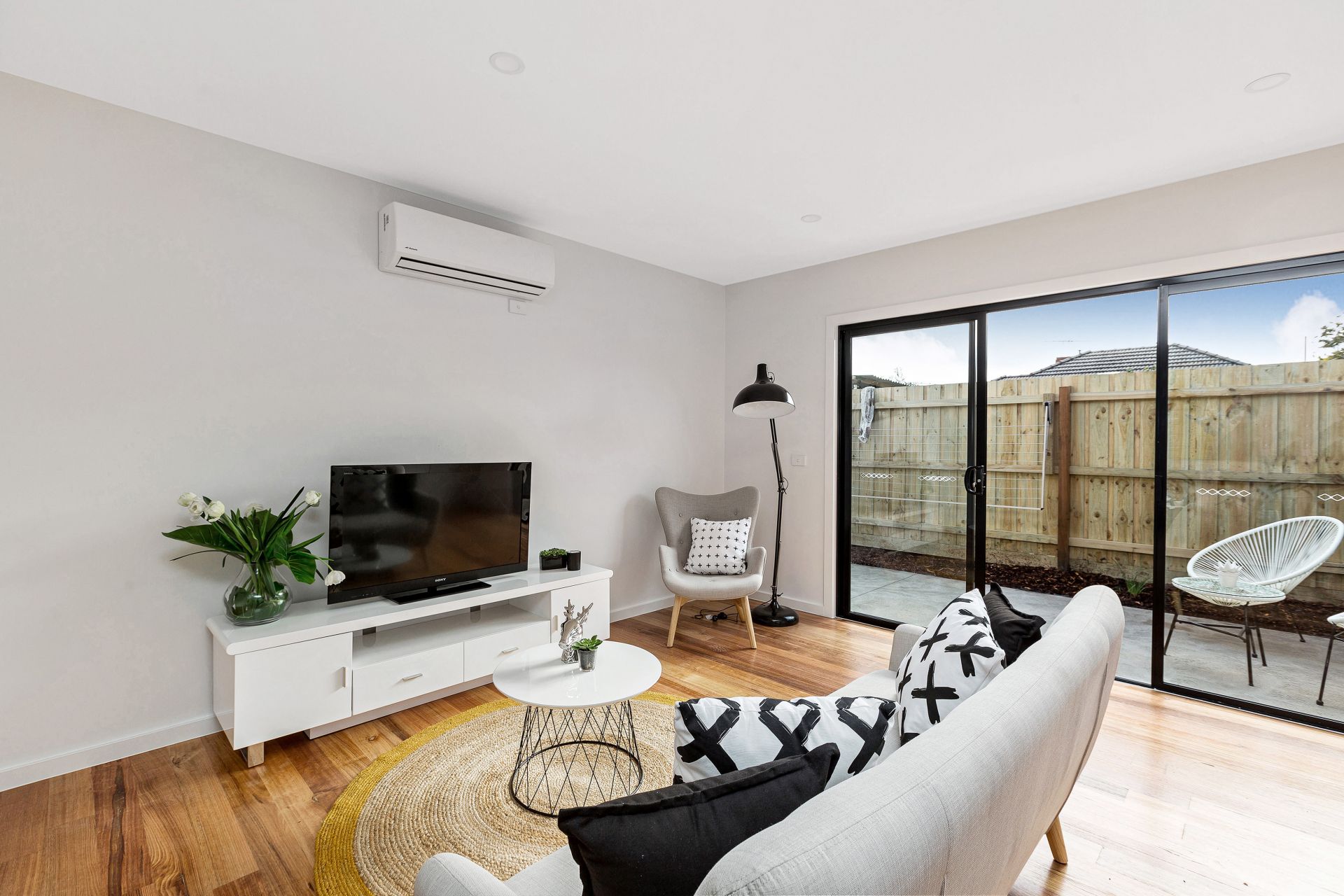 3/10 Leigh Street, Footscray - Thumbnail 3