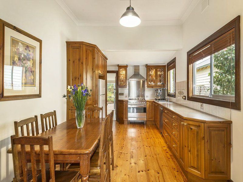 ELEGANT BEAUTY MATCHED WITH A FIRST CLASS LOCATION